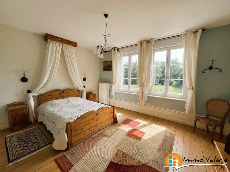 Maison - 761 m² - 16 pièces