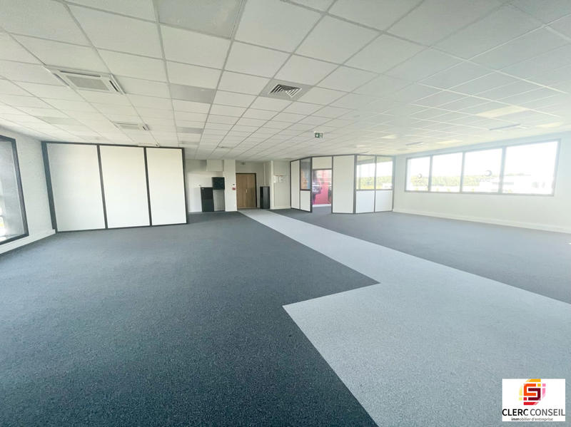 Bureau - 229 m²