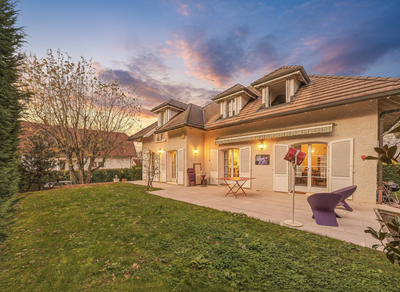 Maison - 265 m² - 7 pièces