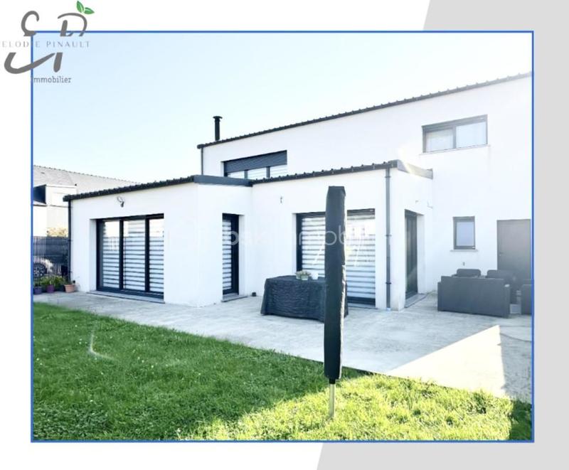 Maison - 182 m² - 7 pièces