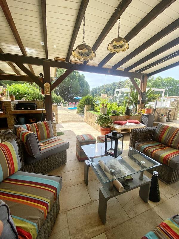 Villa - 210 m² - 8 pièces