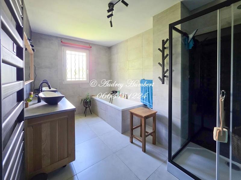 Maison - 156 m² - 8 pièces