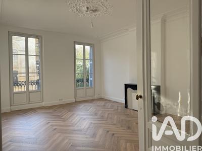 Appartement - 160 m² - 5 pièces