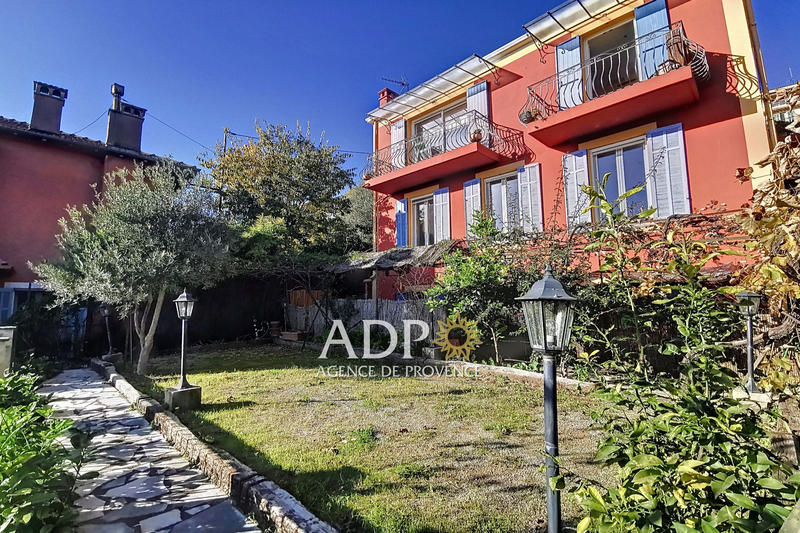 Appartement - 106 m² - 4 pièces