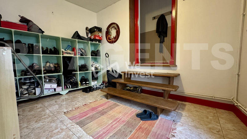 Maison - 235 m² - 9 pièces