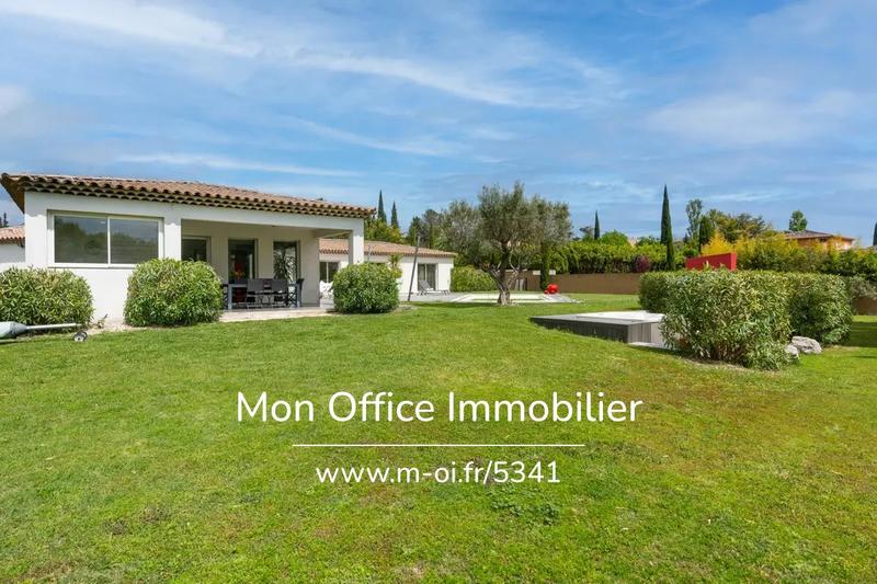 Maison - 260 m² - 8 pièces