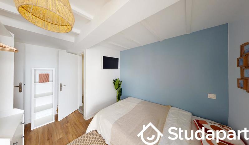 Chambre - 10 m² - 1 pièce