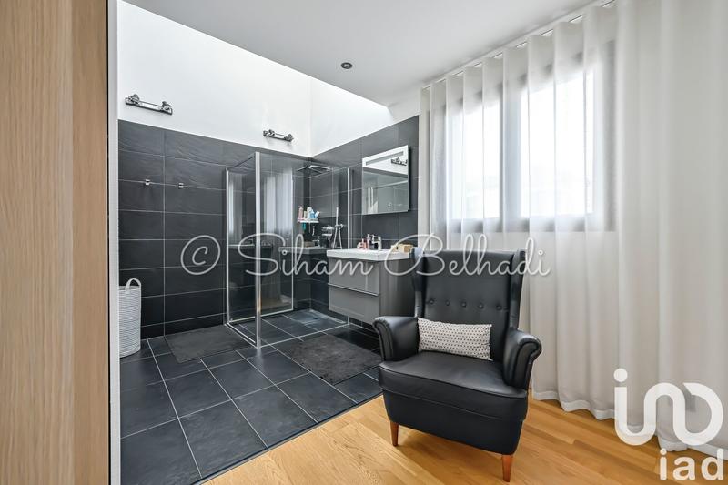 Maison - 190 m² - 6 pièces