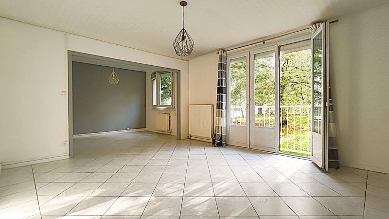 Appartement - 81 m² - 5 pièces