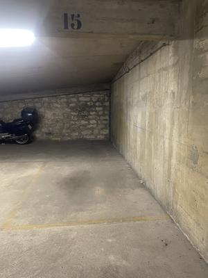 Parking / Garage - 12 m²