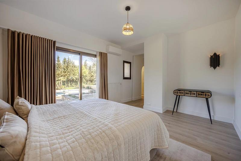 Maison - 181 m² - 7 pièces