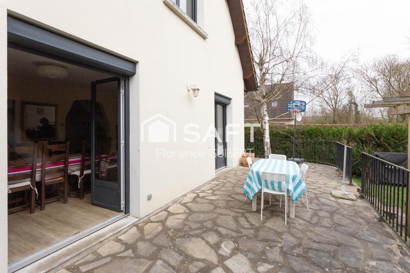 Maison - 182 m² - 9 pièces