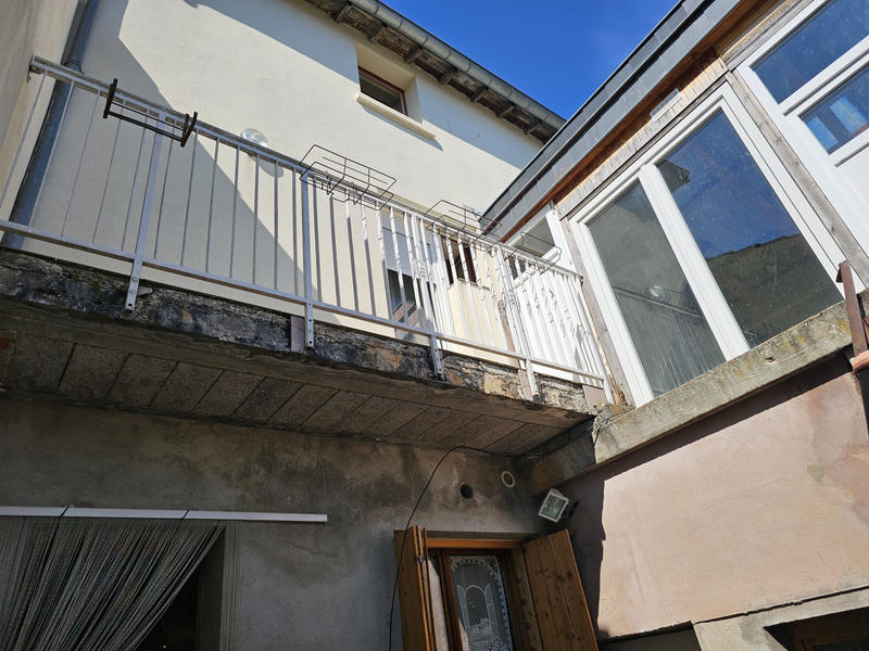 Maison - 220 m² - 7 pièces