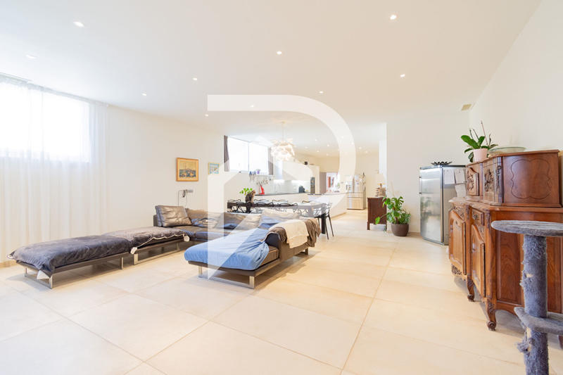 Appartement - 166 m² - 5 pièces