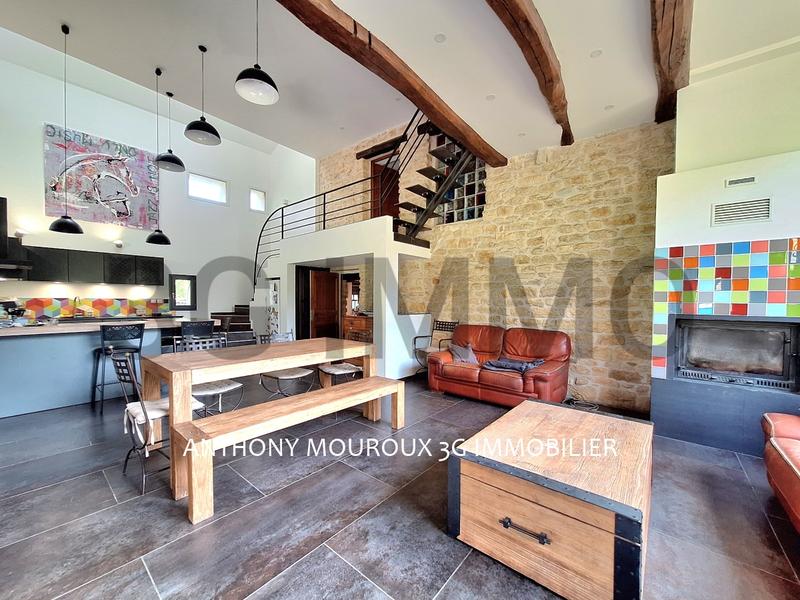 Maison de village - 210 m² - 7 pièces