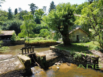 Maison ancienne - 191 m² - 5 pièces