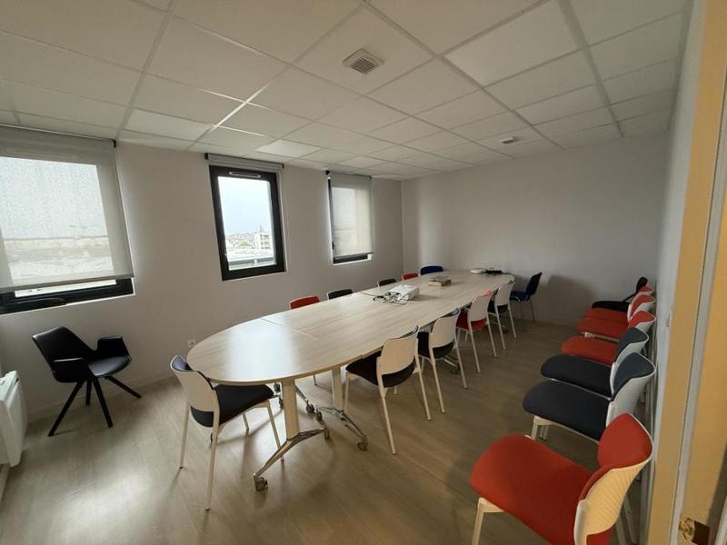 Local d'activité / Entrepôt - 439 m²