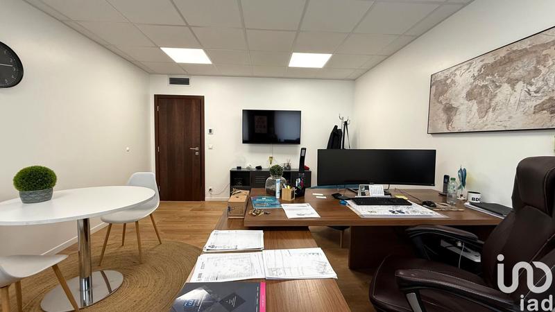 Local commercial - 281 m²