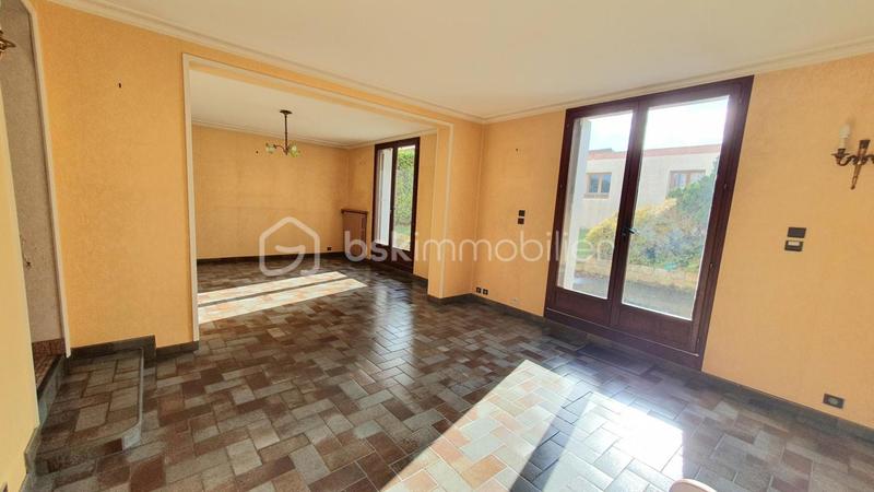 Maison - 180 m² - 7 pièces