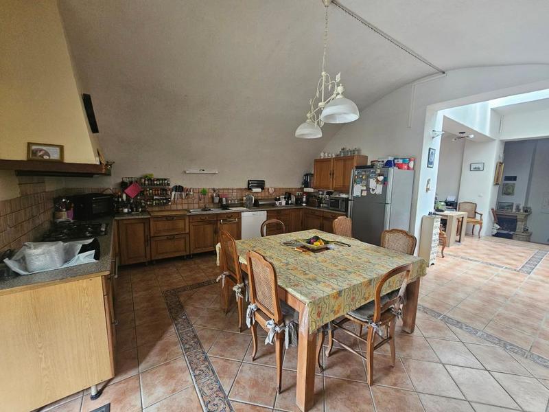 Villa - 345 m² - 14 pièces