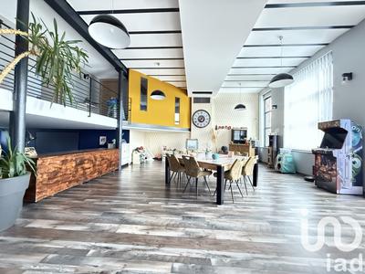 Maison - 300 m² - 8 pièces