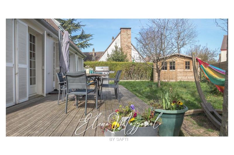 Maison - 207 m² - 9 pièces