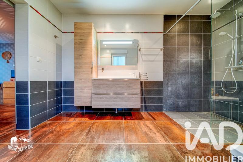 Maison - 264 m² - 6 pièces