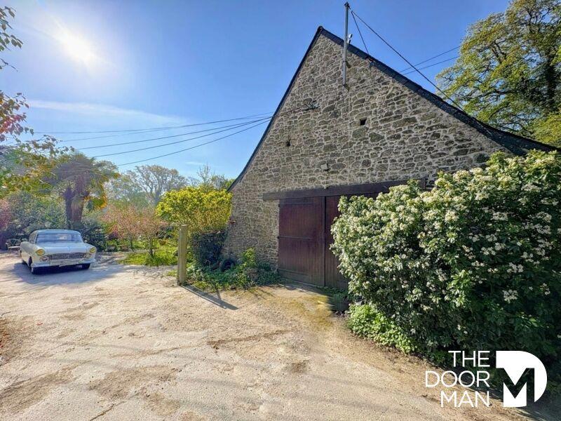 Propriété - 468 m² - 12 pièces