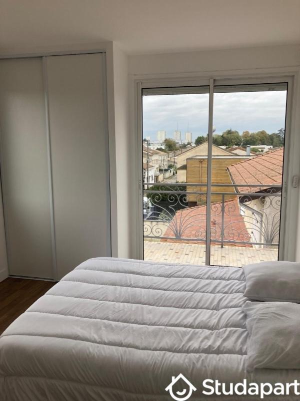 Chambre - 13 m² - 1 pièce