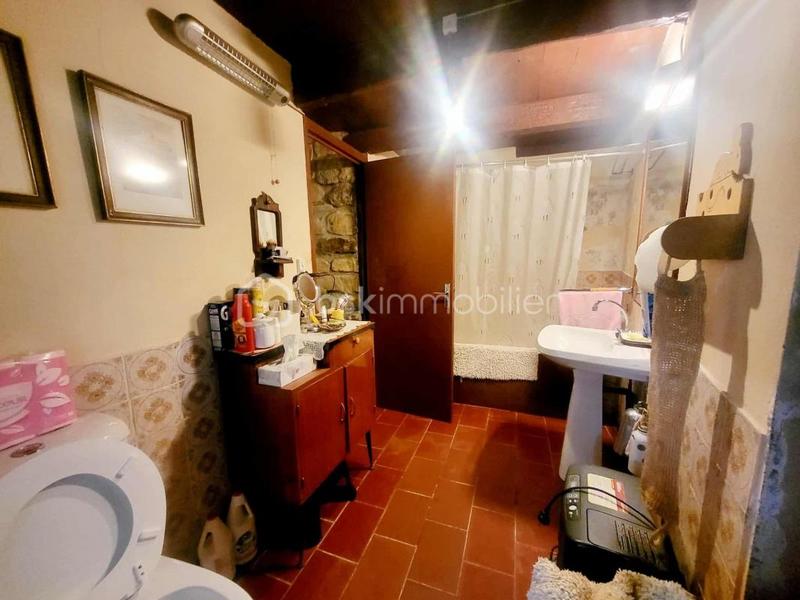 Maison en pierre - 127 m² - 6 pièces