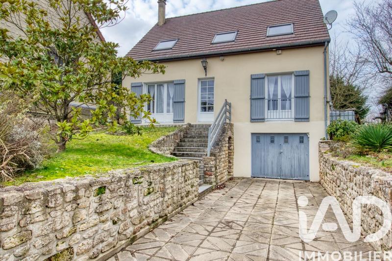 Maison - 136 m² - 6 pièces