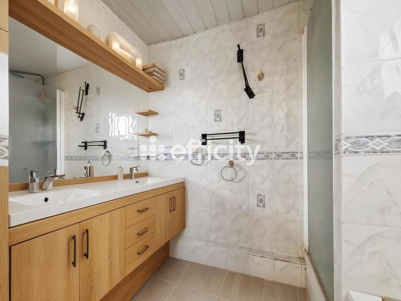 Maison - 104 m² - 5 pièces