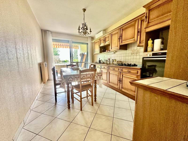 Appartement - 80 m² - 3 pièces