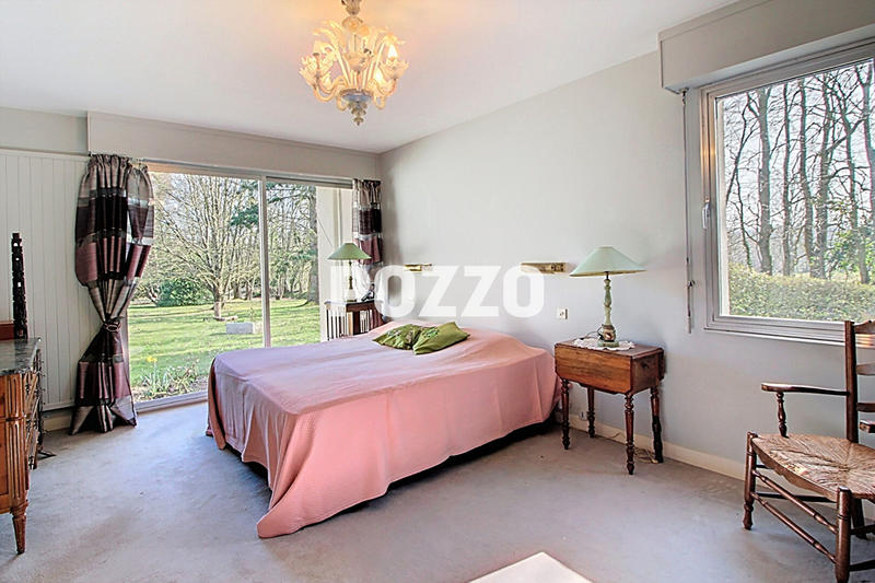 Maison - 253 m² - 7 pièces