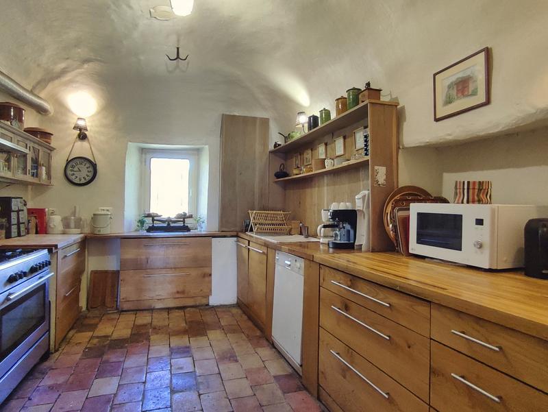 Maison en pierre - 300 m² - 11 pièces