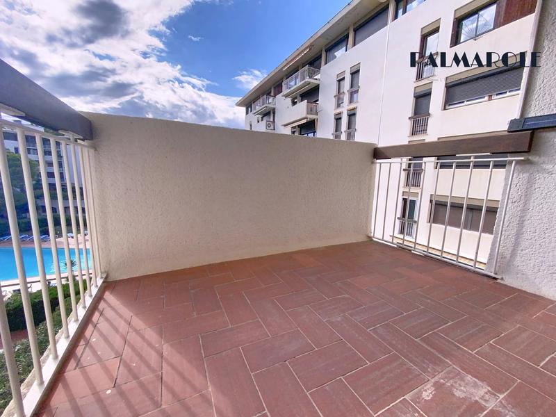 Appartement - 100 m² - 4 pièces