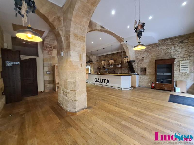 Local commercial - 254 m²