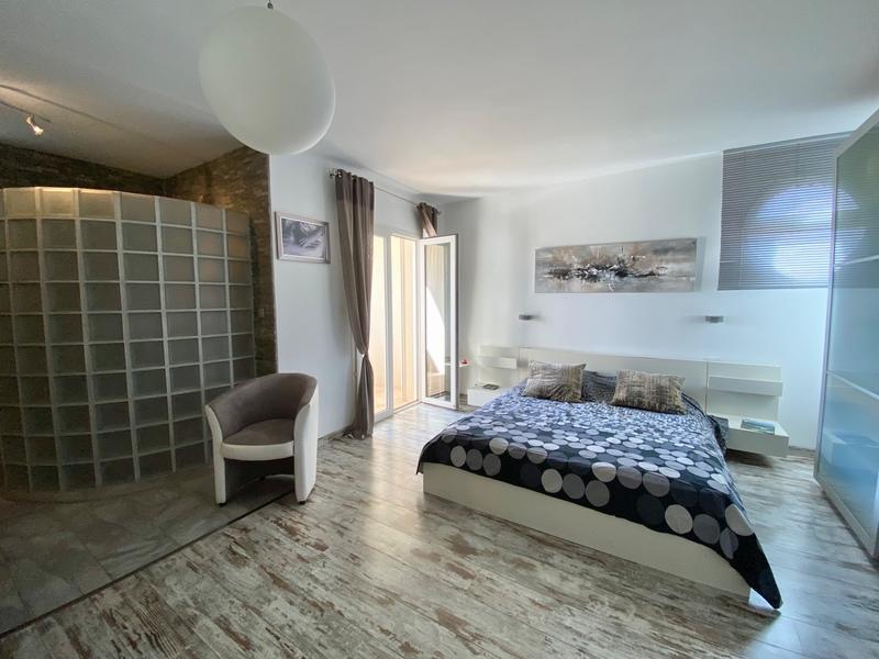 Maison - 200 m² - 6 pièces