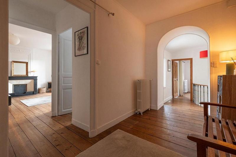 Maison - 219 m² - 5 pièces