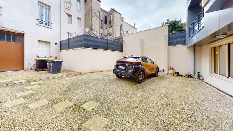 Duplex - 176 m² - 8 pièces