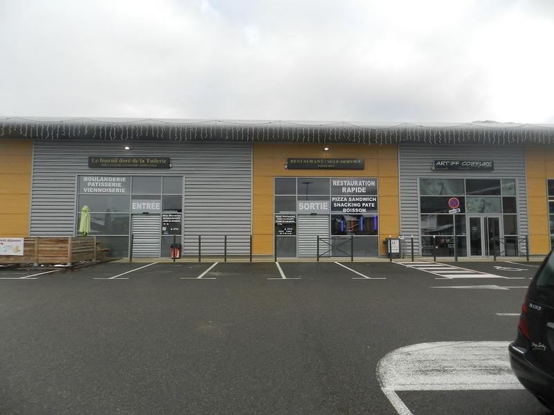 Local commercial - 100 m² - 1 pièce