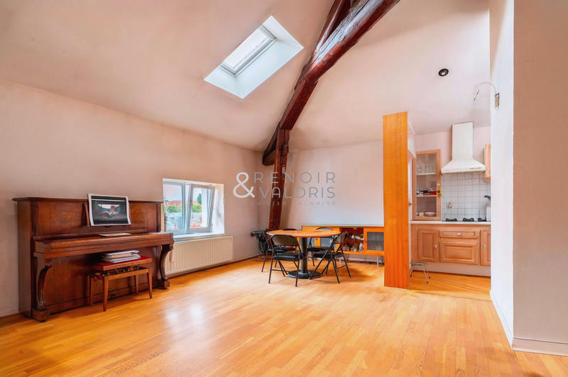 Appartement - 102 m² - 4 pièces