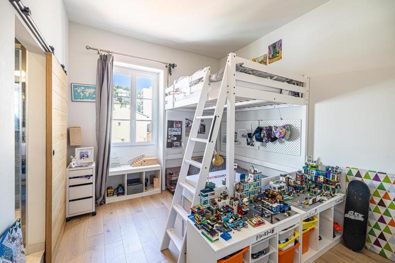 Appartement - 88 m² - 4 pièces