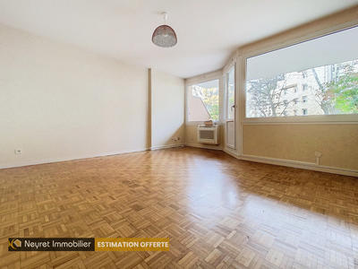 Appartement - 82 m² - 4 pièces