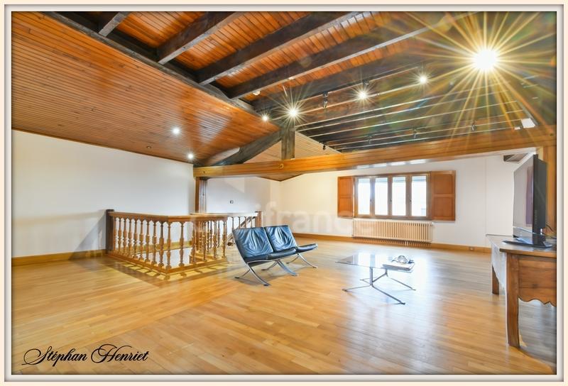 Maison de village - 209 m² - 6 pièces