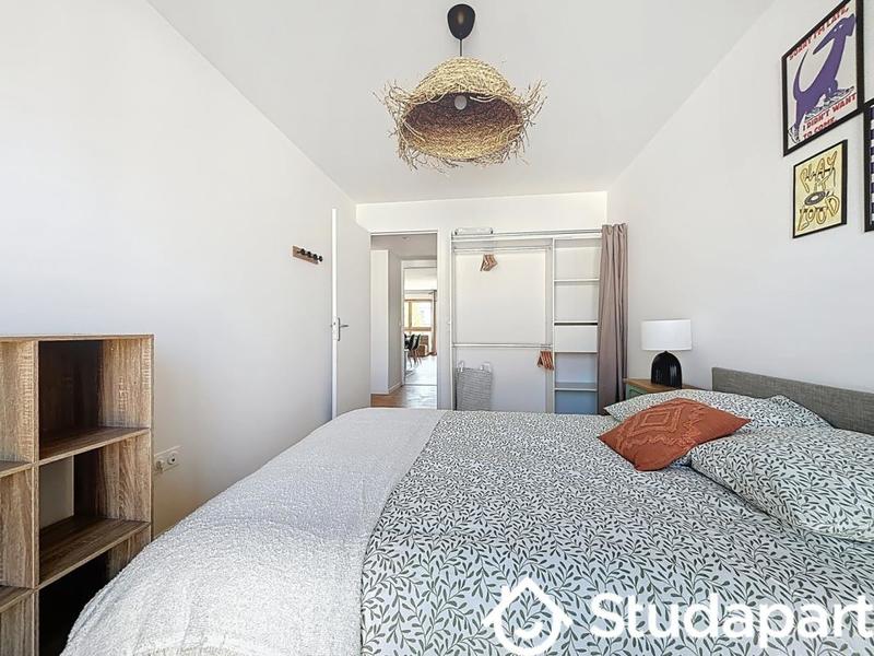 Chambre - 12 m² - 1 pièce