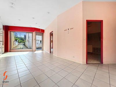 Local commercial - 65 m² - 3 pièces