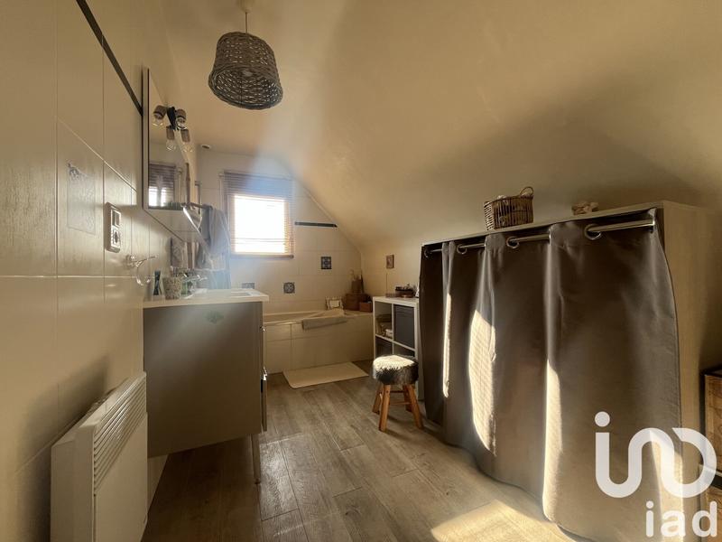 Maison - 95 m² - 5 pièces