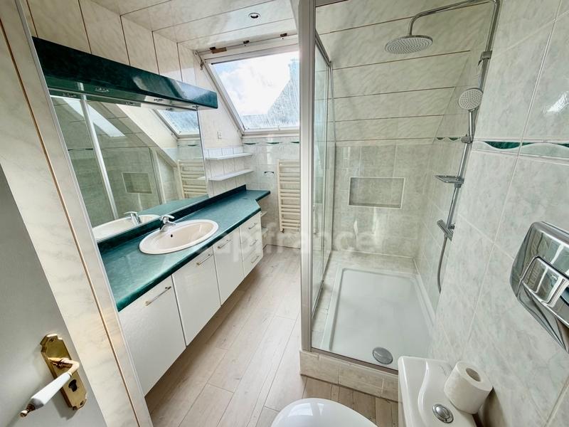 Immeuble - 184 m² - 9 pièces