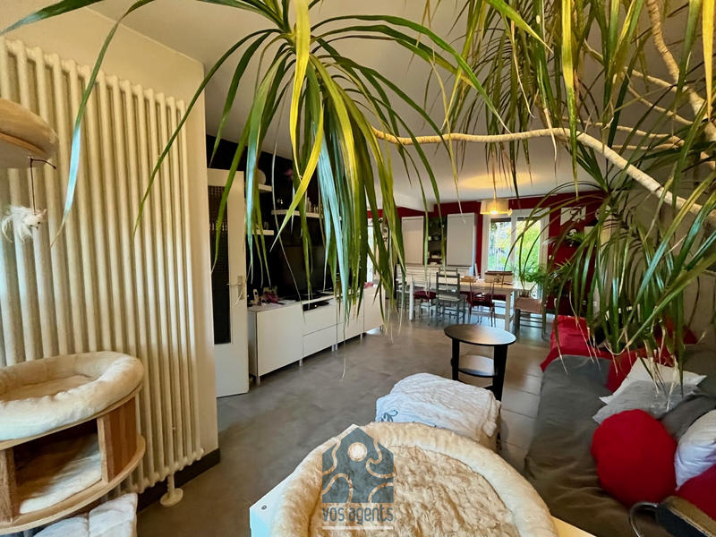 Maison - 90 m² - 5 pièces